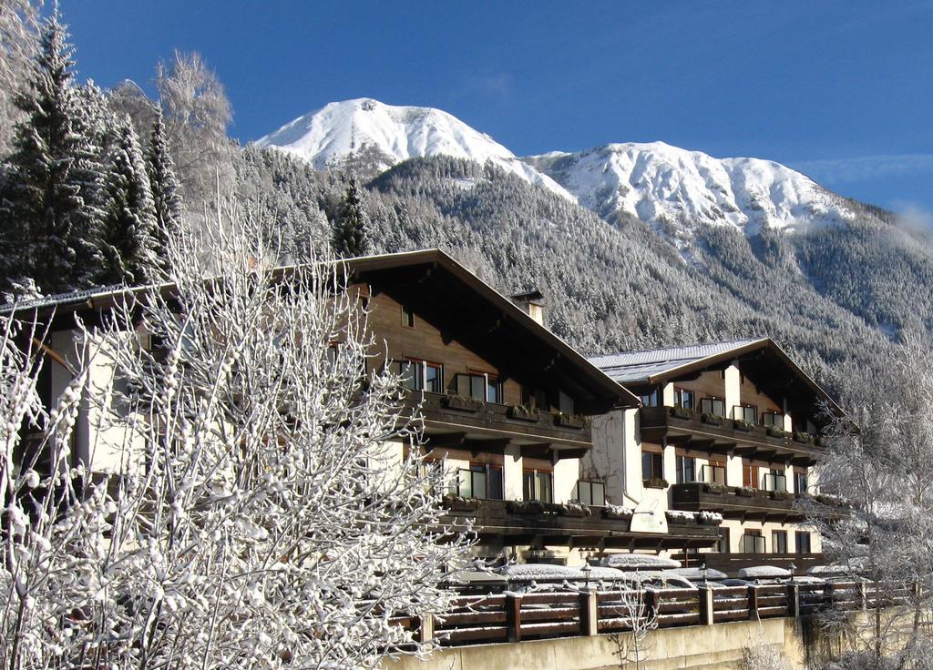 Ferienland Stubai Aparthotel Fulpmes Exterior photo