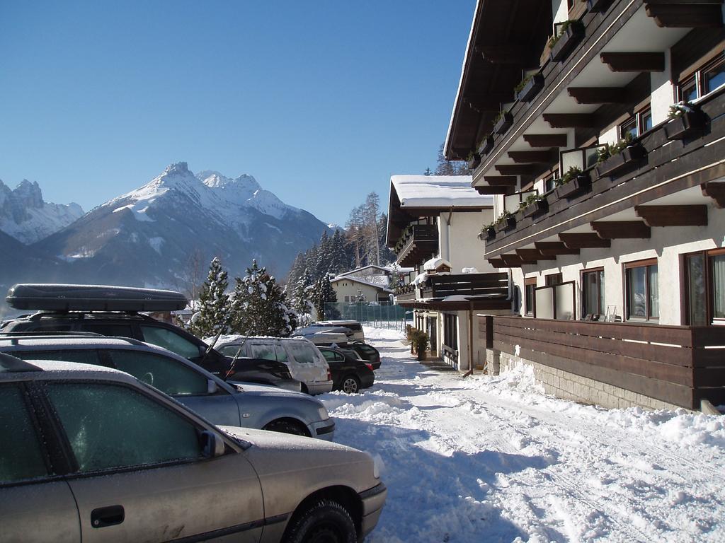 Ferienland Stubai Aparthotel Fulpmes Exterior photo
